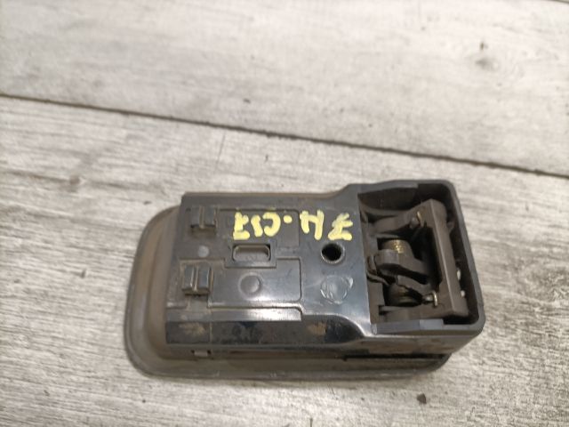 bontott NISSAN VANETTE Csomagtérajtó Kilincs