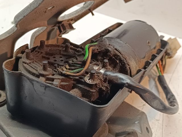 bontott NISSAN VANETTE Első Ablaktörlő Motor