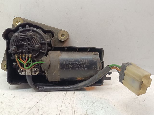 bontott NISSAN VANETTE Első Ablaktörlő Motor