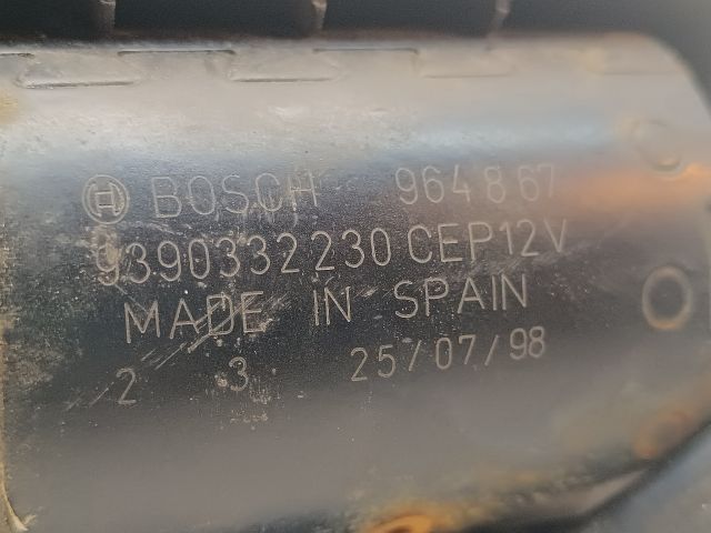 bontott NISSAN VANETTE Első Ablaktörlő Motor