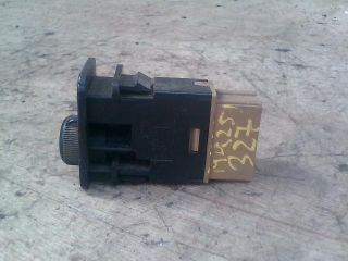 bontott NISSAN VANETTE Fényszórómagasság Állító Kapcsoló