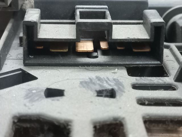 bontott NISSAN VANETTE Fűtéskapcsoló