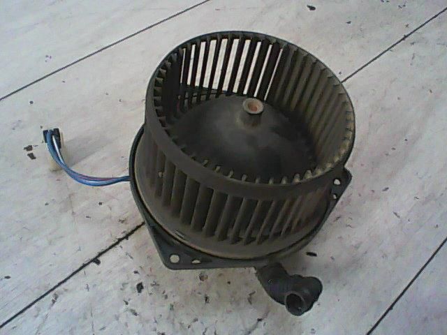 bontott NISSAN VANETTE Fűtőmotor (Klímás)