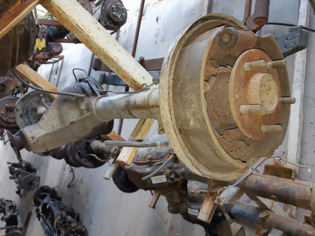 bontott NISSAN VANETTE Hátsó Híd (Dobfékes)