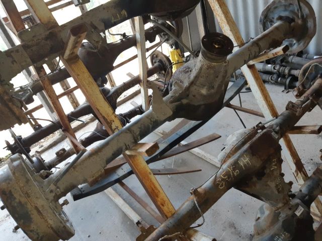 bontott NISSAN VANETTE Hátsó Híd (Dobfékes)