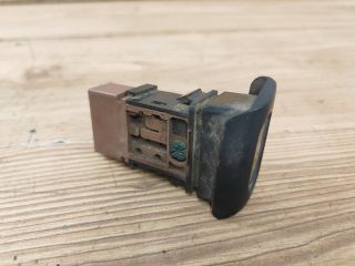 bontott NISSAN VANETTE Hátsó Ködzárófény Kapcsoló