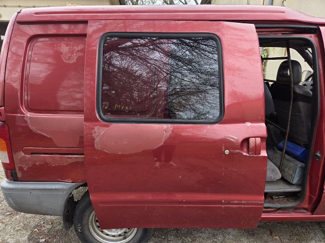 bontott NISSAN VANETTE Hűtőrács