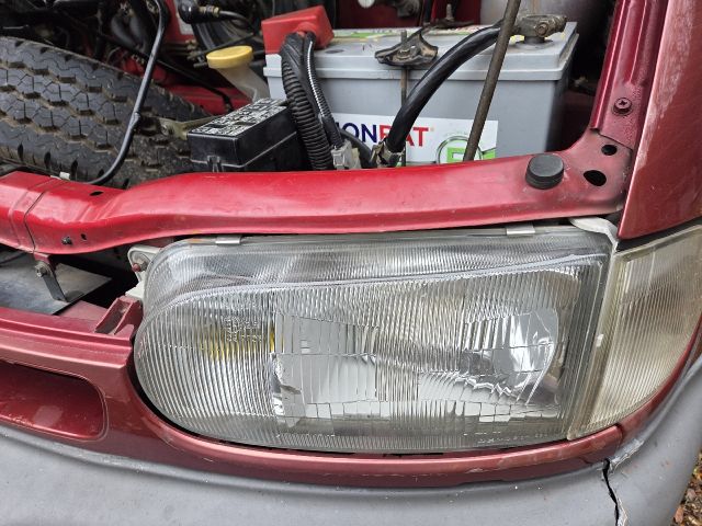 bontott NISSAN VANETTE Hűtőrács