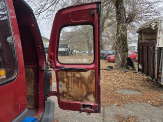 bontott NISSAN VANETTE Hűtőrács