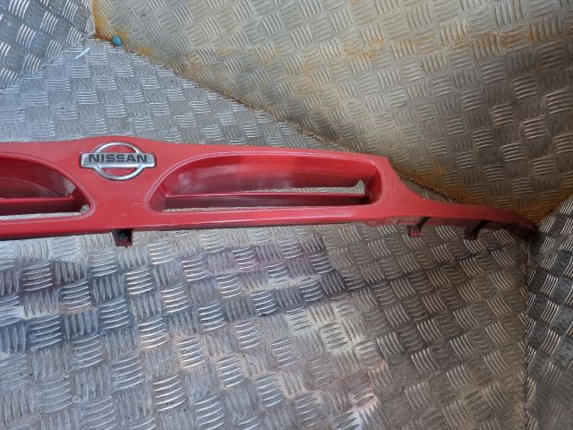 bontott NISSAN VANETTE Hűtőrács