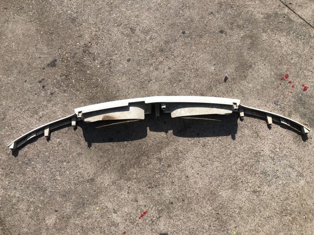 bontott NISSAN VANETTE Hűtőrács