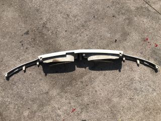 bontott NISSAN VANETTE Hűtőrács