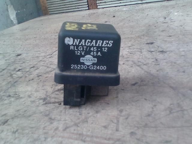 bontott NISSAN VANETTE Izzító Relé