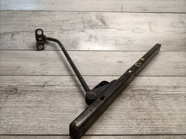 bontott NISSAN VANETTE Jobb Csomagtérajtó Ajtóhatároló