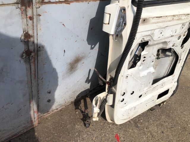 bontott NISSAN VANETTE Jobb Csomagtérajtó (Részeivel)