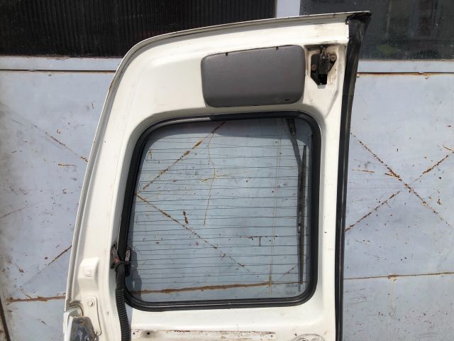 bontott NISSAN VANETTE Jobb Csomagtérajtó (Részeivel)