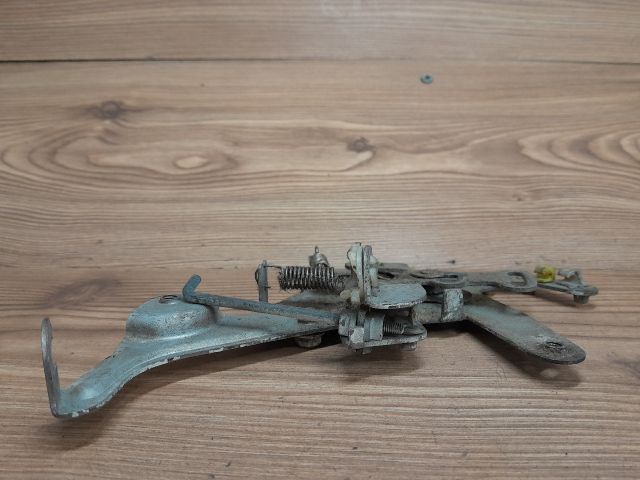 bontott NISSAN VANETTE Jobb Csomagtérajtó Zárszerkezet