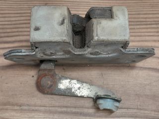 bontott NISSAN VANETTE Jobb Csomagtérajtó Zárszerkezet