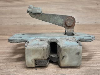 bontott NISSAN VANETTE Jobb Csomagtérajtó Zárszerkezet