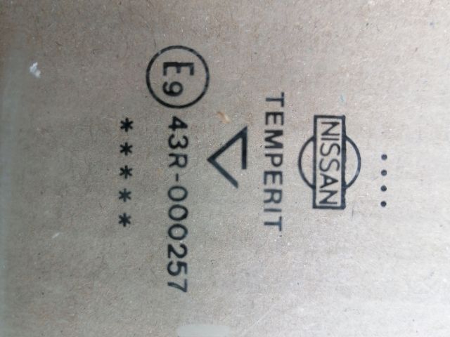 bontott NISSAN VANETTE Jobb első Ablak