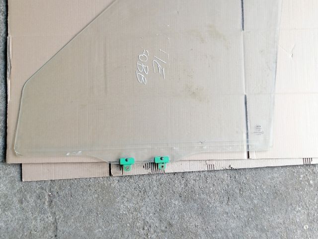 bontott NISSAN VANETTE Jobb első Ablak