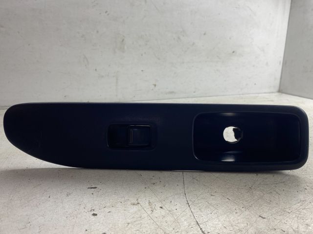 bontott NISSAN VANETTE Jobb első Ablakemelő Kapcsoló