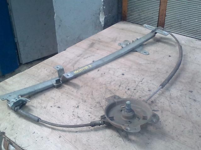 bontott NISSAN VANETTE Jobb első Ablakemelő Szerkezet (Mechanikus)