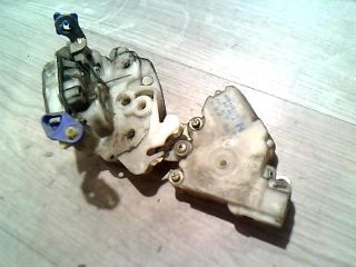 bontott NISSAN VANETTE Jobb első Ajtózár