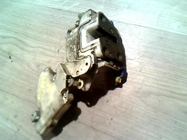 bontott NISSAN VANETTE Jobb első Ajtózár