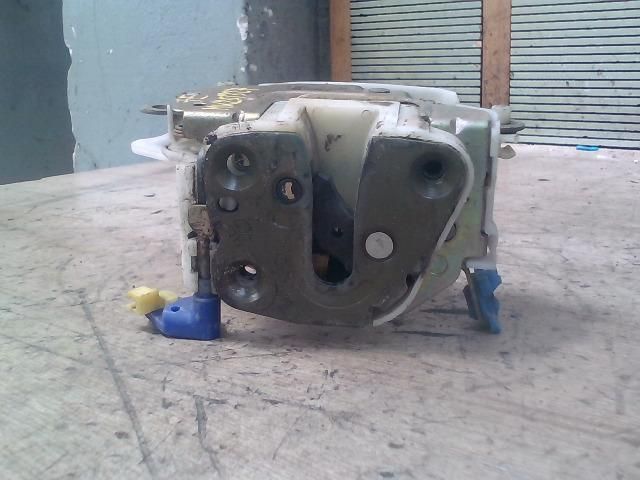 bontott NISSAN VANETTE Jobb első Ajtózár