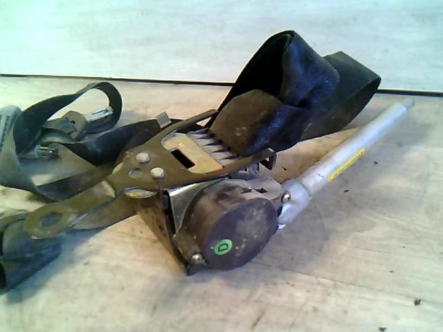 bontott NISSAN VANETTE Jobb első Biztonsági Öv