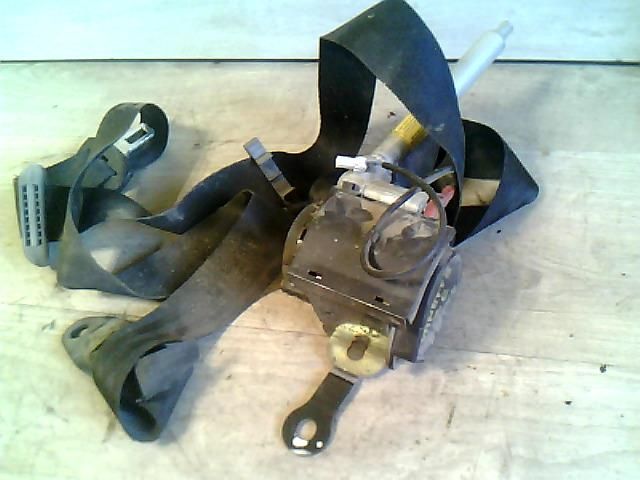 bontott NISSAN VANETTE Jobb első Biztonsági Öv