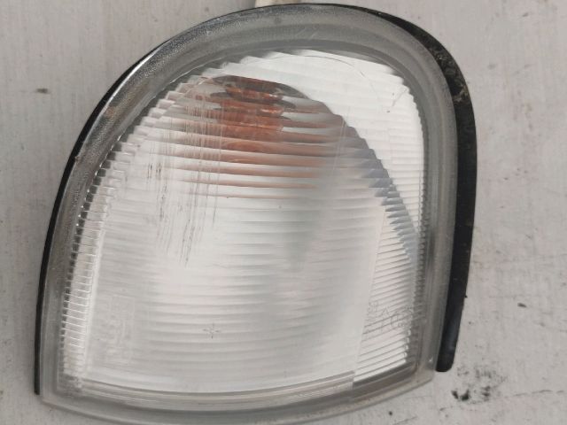 bontott NISSAN VANETTE Jobb első Irányjelző