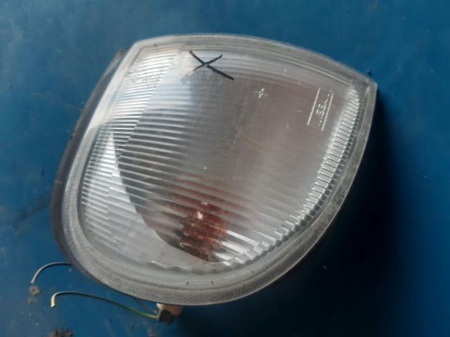 bontott NISSAN VANETTE Jobb első Irányjelző