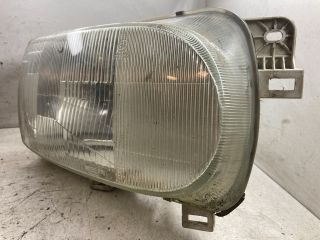 bontott NISSAN VANETTE Jobb Fényszóró