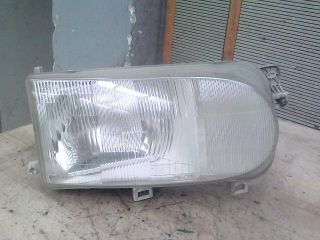 bontott NISSAN VANETTE Jobb Fényszóró