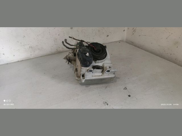 bontott NISSAN VANETTE Jobb Fényszóró