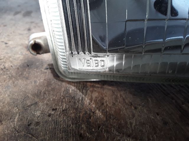 bontott NISSAN VANETTE Jobb Fényszóró