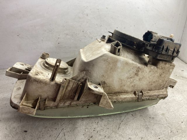 bontott NISSAN VANETTE Jobb Fényszóró