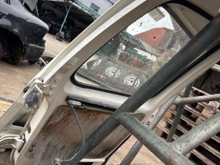 bontott NISSAN VANETTE Jobb hátsó Ajtó (Részeivel)