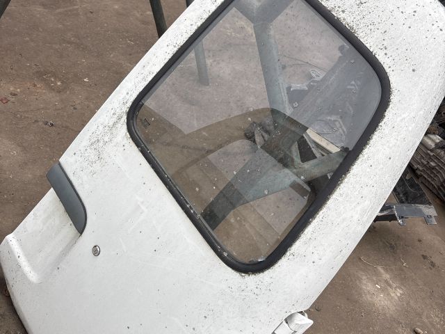 bontott NISSAN VANETTE Jobb hátsó Ajtó (Részeivel)