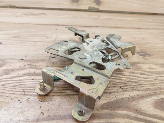 bontott NISSAN VANETTE Jobb hátsó Ajtózár