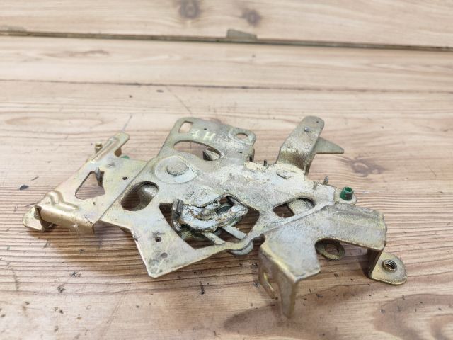 bontott NISSAN VANETTE Jobb hátsó Ajtózár