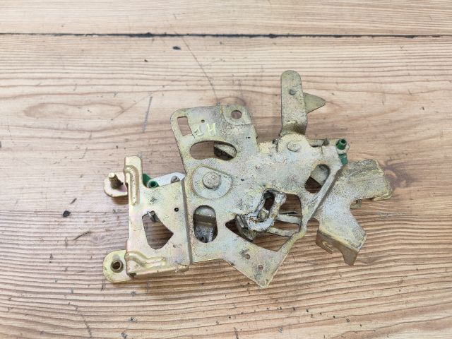 bontott NISSAN VANETTE Jobb hátsó Ajtózár