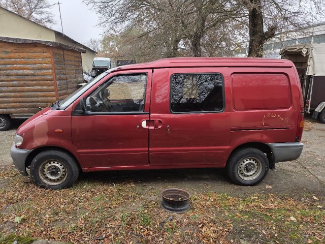 bontott NISSAN VANETTE Jobb Hátsó Lámpa