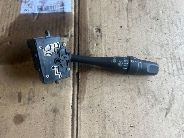 bontott NISSAN VANETTE Jobb Kormánykapcsoló Ablaktörlő