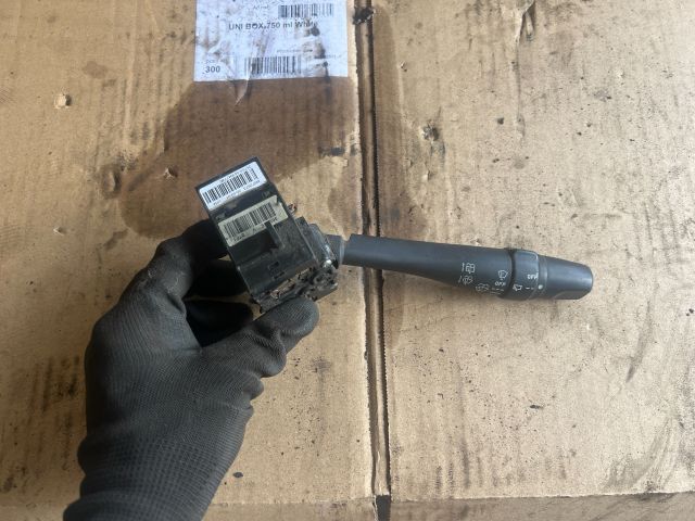 bontott NISSAN VANETTE Jobb Kormánykapcsoló Ablaktörlő