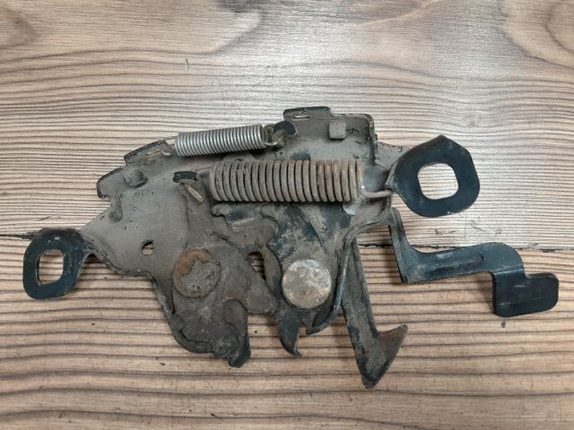 bontott NISSAN VANETTE Motorháztető Zárszerkezet