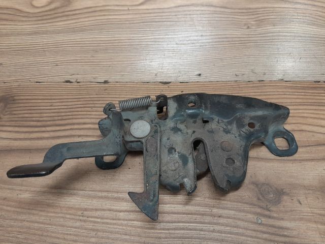 bontott NISSAN VANETTE Motorháztető Zárszerkezet