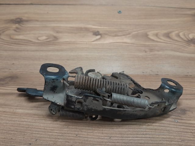 bontott NISSAN VANETTE Motorháztető Zárszerkezet